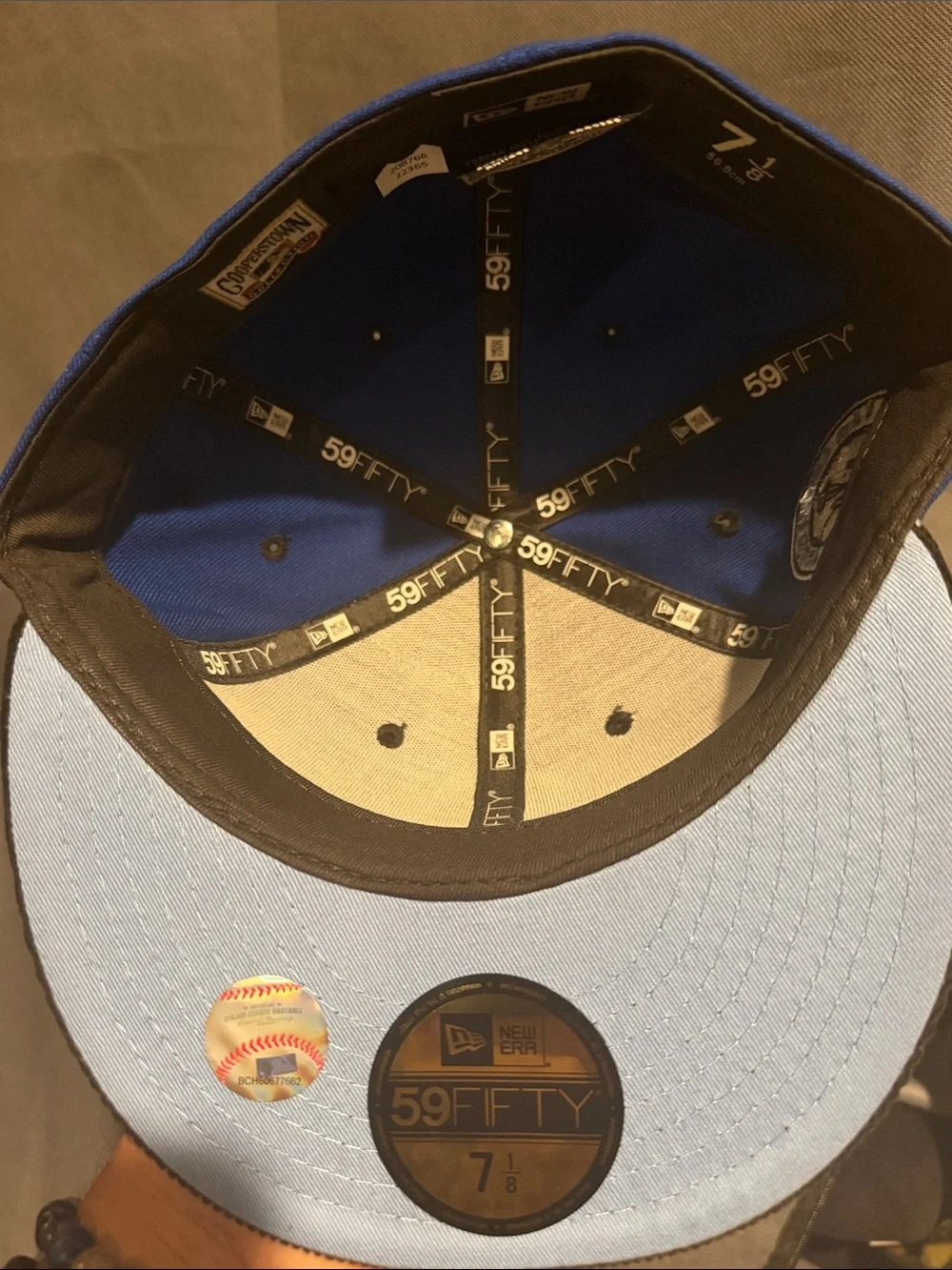 New Era Blue and Black Seattle mariners corduroy brim  Hat